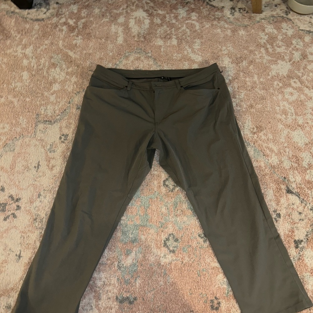 Lululemon ABC Pant Men's 40 Olive Slim Straight Tech Stretch